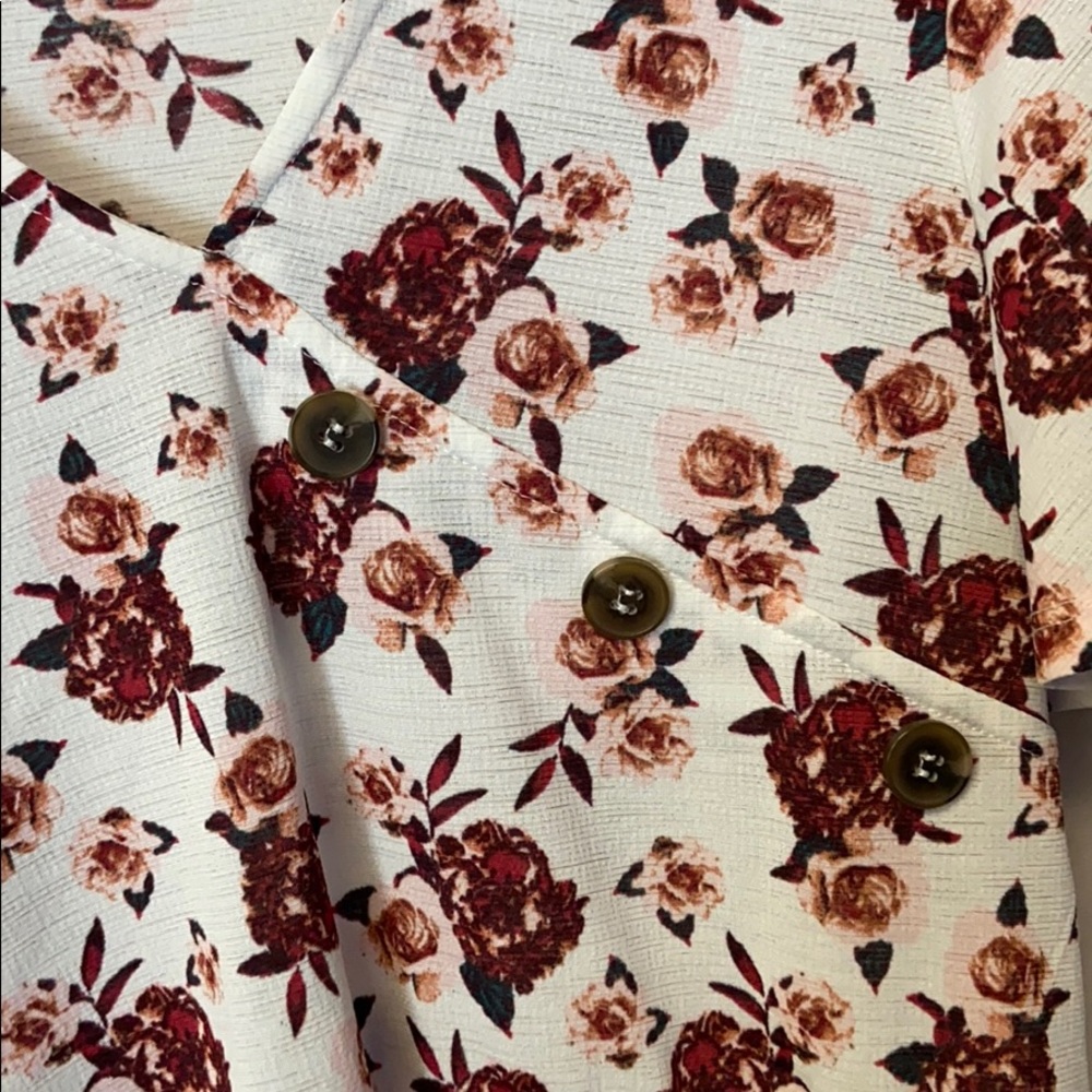 Flower blouse - Picture 3 of 4